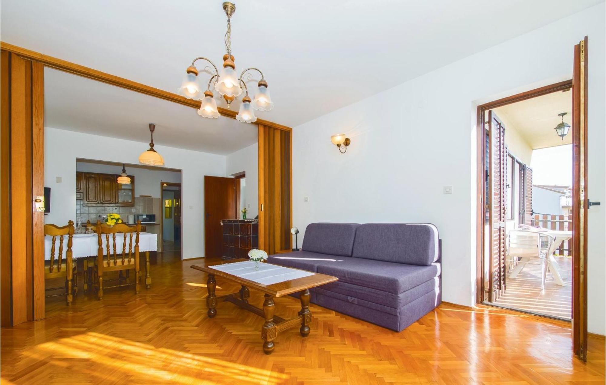 Lovely Apartment In Podstrana With Kitchen 외부 사진